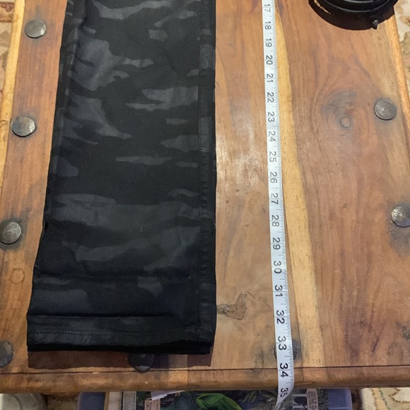 J brand never worn Camo Print size 30 - Picture 6 of 7